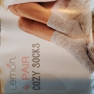 4 Pair Cozy Soft Ladies Socks. Fit shoe size 5 to 9.5